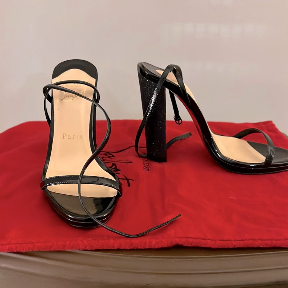Rarely Worn  Black Christian Louboutin Heels